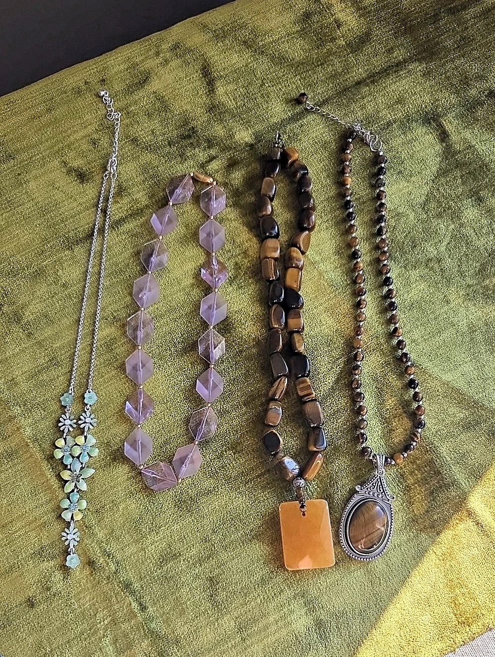 Beaded Pendant Necklace Set in Purple & Brown
